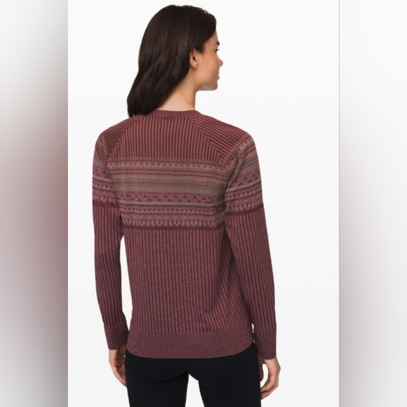 Lululemon Rest Less Pullover Relaxed Garnet Size 6 Pre-owned - Picture 2 of 8